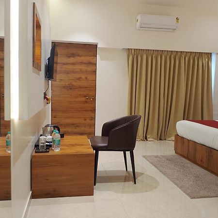 Madhav Residency Hotel & Banquet, Kalyan, Mumbai Εξωτερικό φωτογραφία