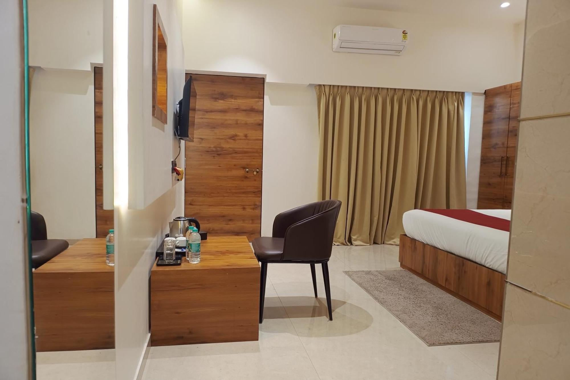 Madhav Residency Hotel & Banquet, Kalyan, Mumbai Εξωτερικό φωτογραφία