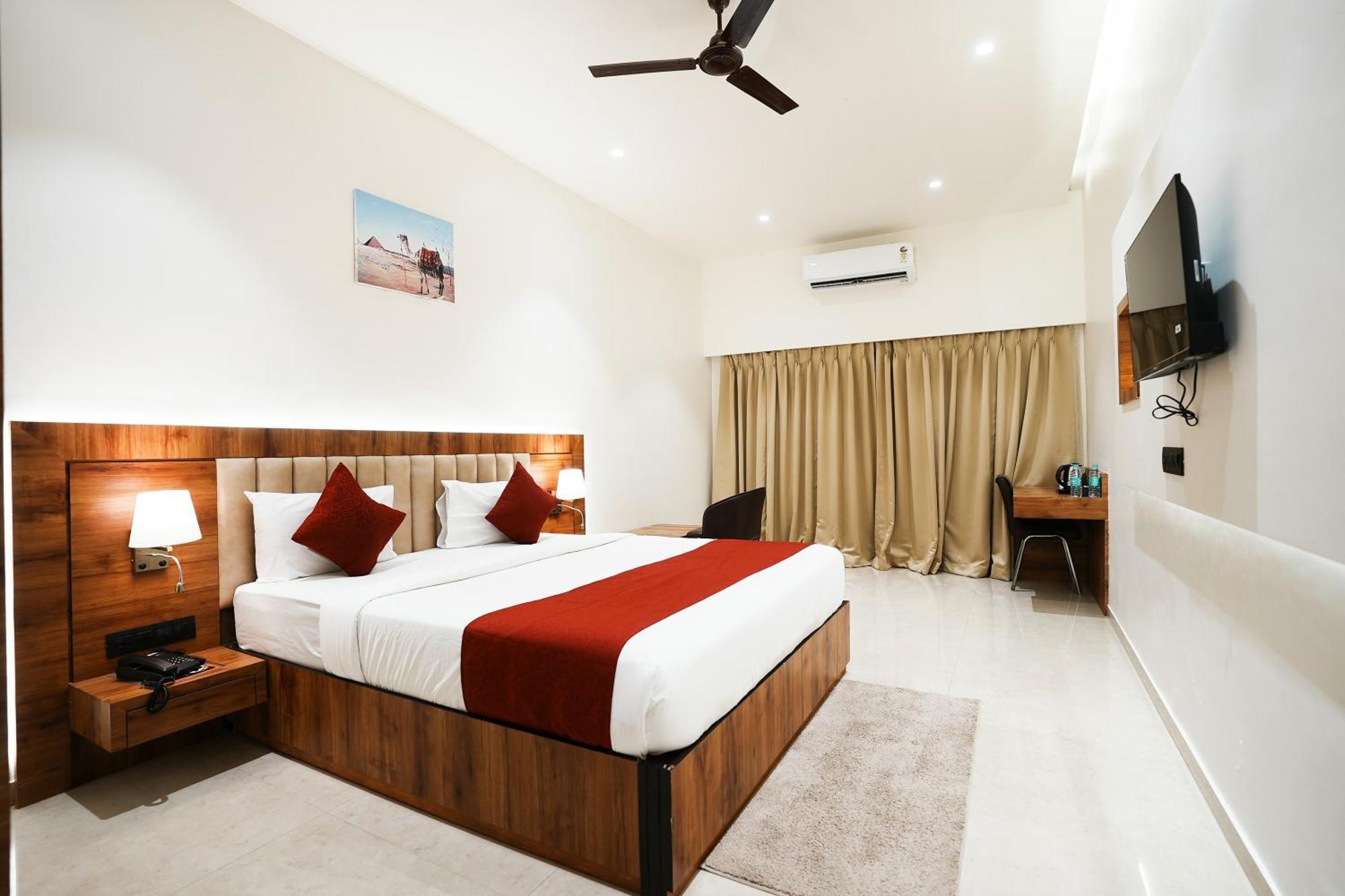 Madhav Residency Hotel & Banquet, Kalyan, Mumbai Εξωτερικό φωτογραφία