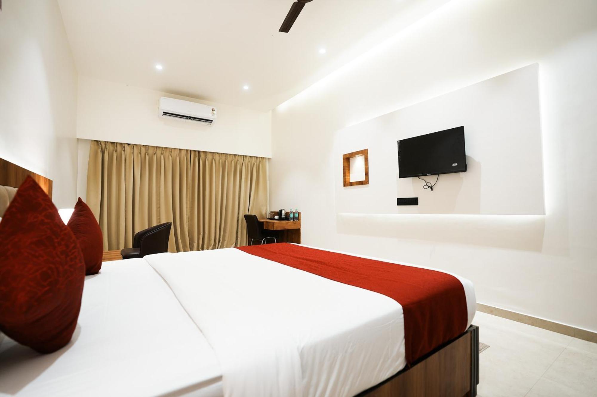 Madhav Residency Hotel & Banquet, Kalyan, Mumbai Εξωτερικό φωτογραφία