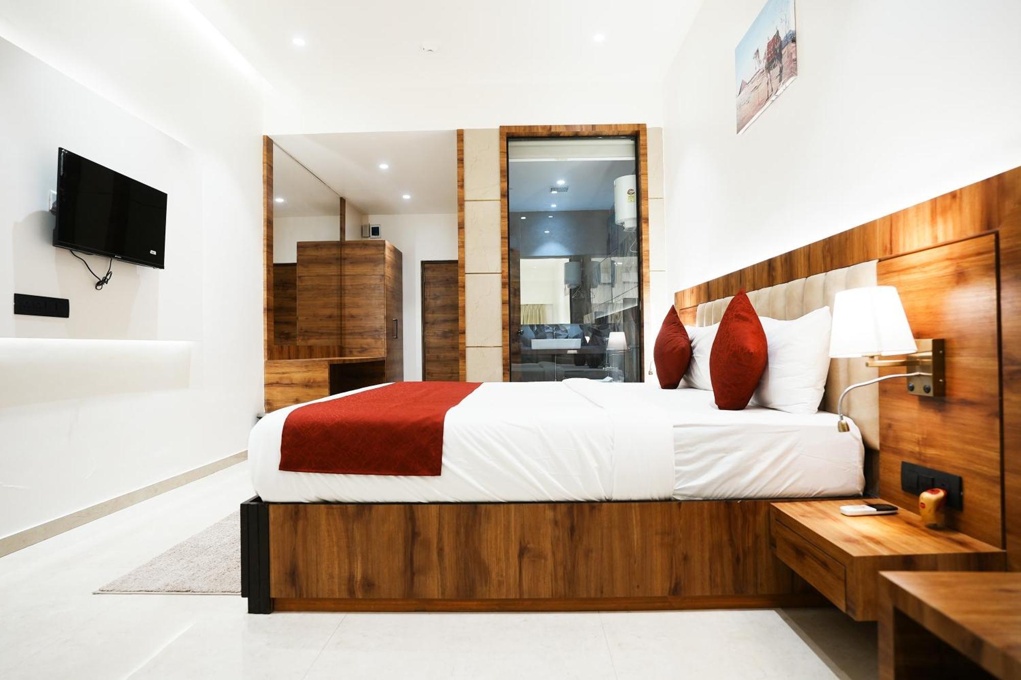 Madhav Residency Hotel & Banquet, Kalyan, Mumbai Εξωτερικό φωτογραφία