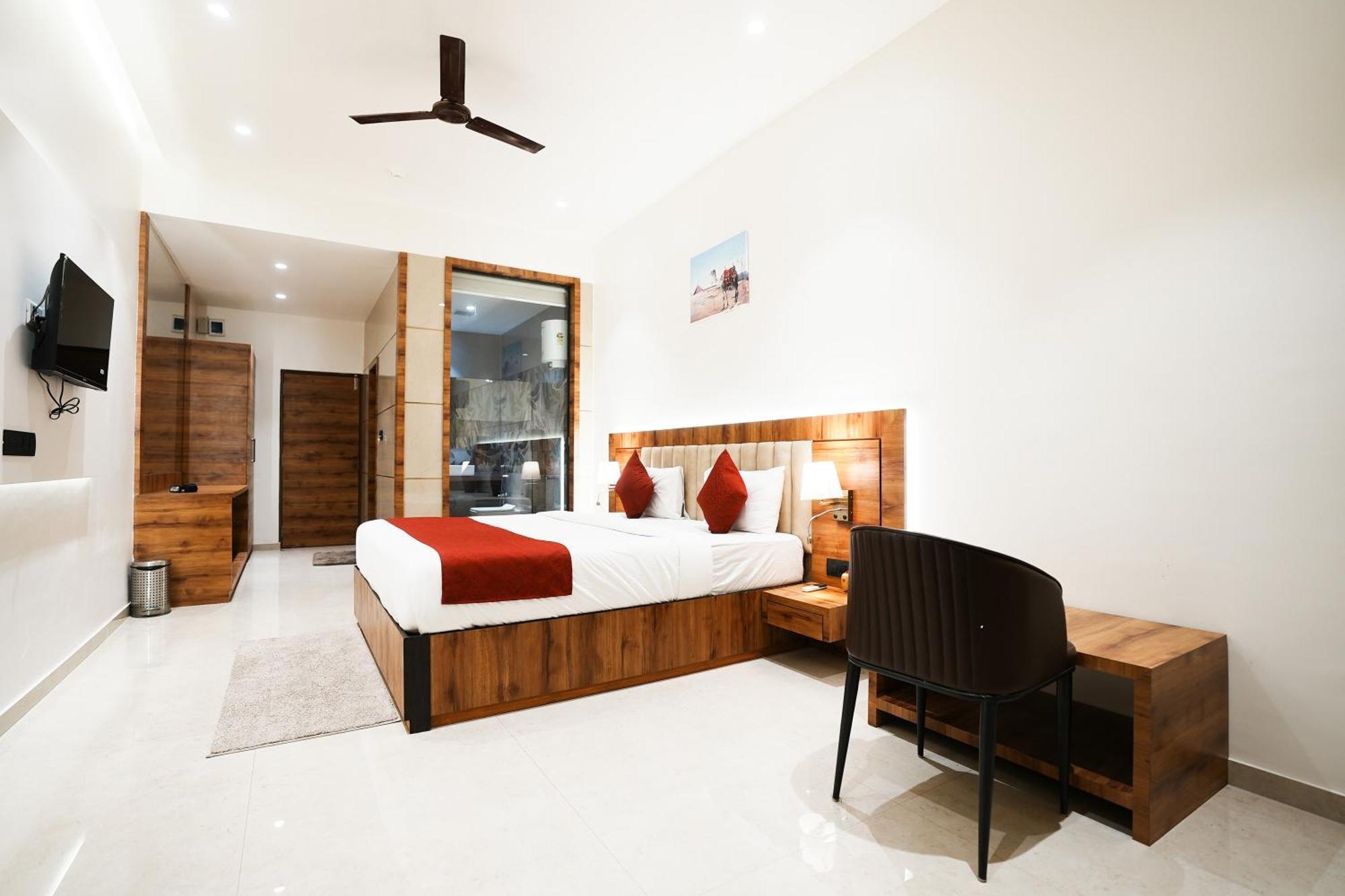Madhav Residency Hotel & Banquet, Kalyan, Mumbai Εξωτερικό φωτογραφία