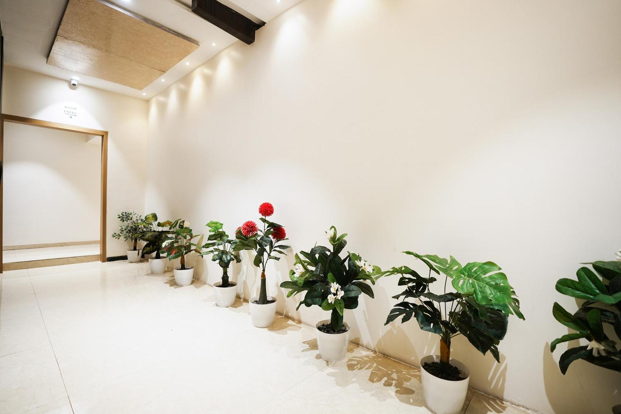 Madhav Residency Hotel & Banquet, Kalyan, Mumbai Εξωτερικό φωτογραφία