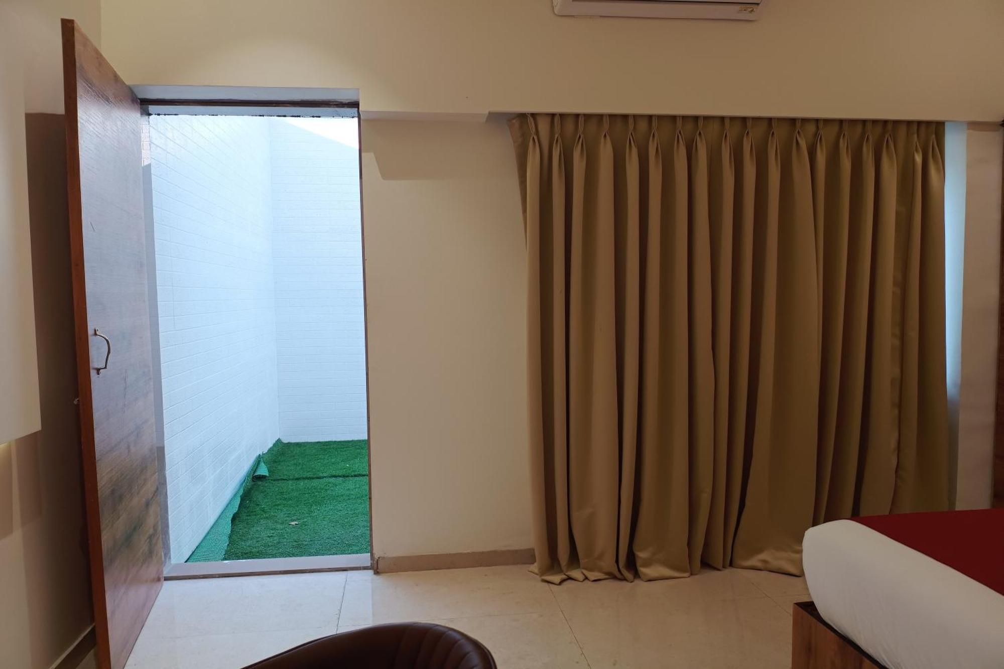 Madhav Residency Hotel & Banquet, Kalyan, Mumbai Εξωτερικό φωτογραφία