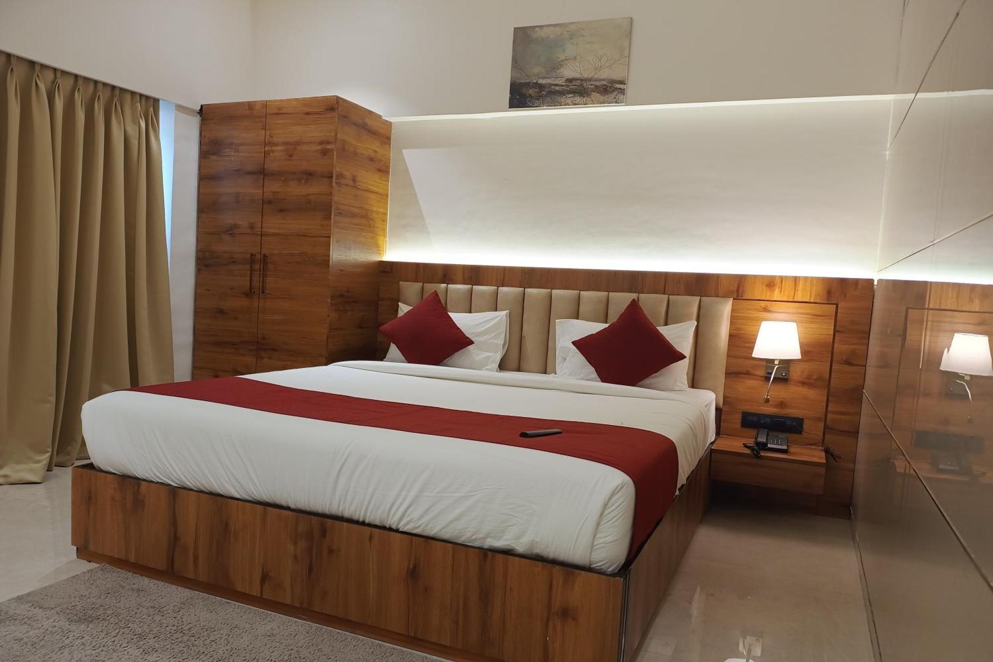 Madhav Residency Hotel & Banquet, Kalyan, Mumbai Εξωτερικό φωτογραφία